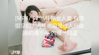 小哥工地健身玩弄大屁股骚奶子少妇，后入爆草揉着骚奶子无套抽插，直接内射让骚逼舔鸡巴，撅着屁股抠她菊花