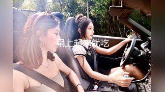 眼镜熟女阿姨 撅着屁屁被老公公无套输出 先操骚逼再爆老菊花 最后内射骚逼