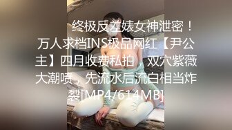 两个小渣男带个自己的女友一块做直播，整齐吃屌，席地而战后入操逼