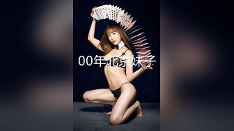 [MP4]剧情演绎清纯眼镜学生妹写完作业两男一女轮着检查身体，撩起摸奶子站立后入骑坐，两个老哥换着操妹子高潮了