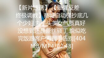 STP30413 极品尤物美少女！甜美乖巧妹妹！撩起小背心揉奶子，玻璃棒抽插骚穴，手指扣弄流白浆