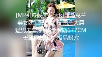 【新片速遞】&nbsp;&nbsp;少妇刚洗完澡还没穿衣服和神秘人视频,被儿子闯进来发现了,哈哈哈[109M/MP4/02:28]