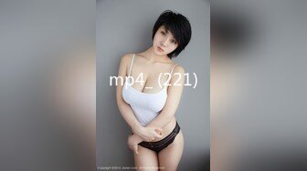 麻豆传媒 MD-224《丈夫的绿帽嗜欲》看着妻子被陌生肉棒玩弄 梁芸菲