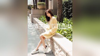 2024年【蓝姐姐】快手上的20岁贫乳妹子，乖乖女眼镜妹，极致反差，全裸自慰脸穴同框，