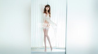 【新片速遞】KTV厕所偷拍喝醉的美女趴在马桶上吐⭐来个捡尸的屌丝男把她内裤脱了想上她[262M/MP4/01:46]